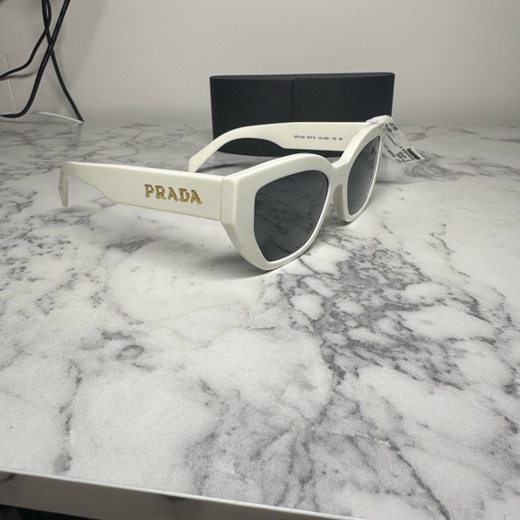Authentic Prada SPR A09 - White acetate NWT - Picture 4 of 6